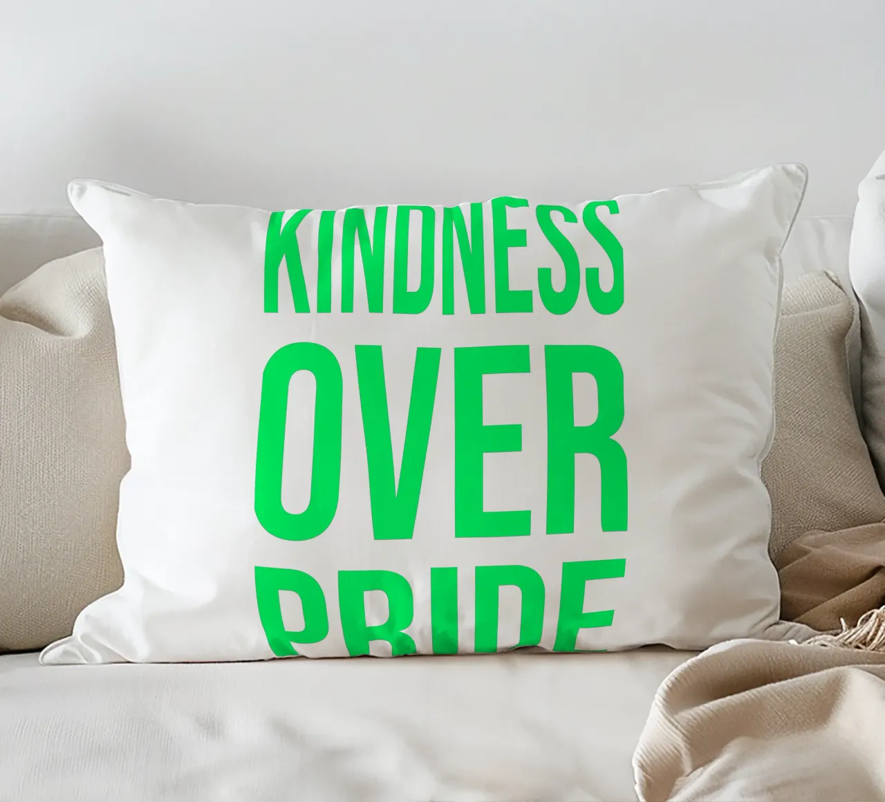 OVER series- bold letters, brave values (5 colors) cuscino da FRICKE DESIGN