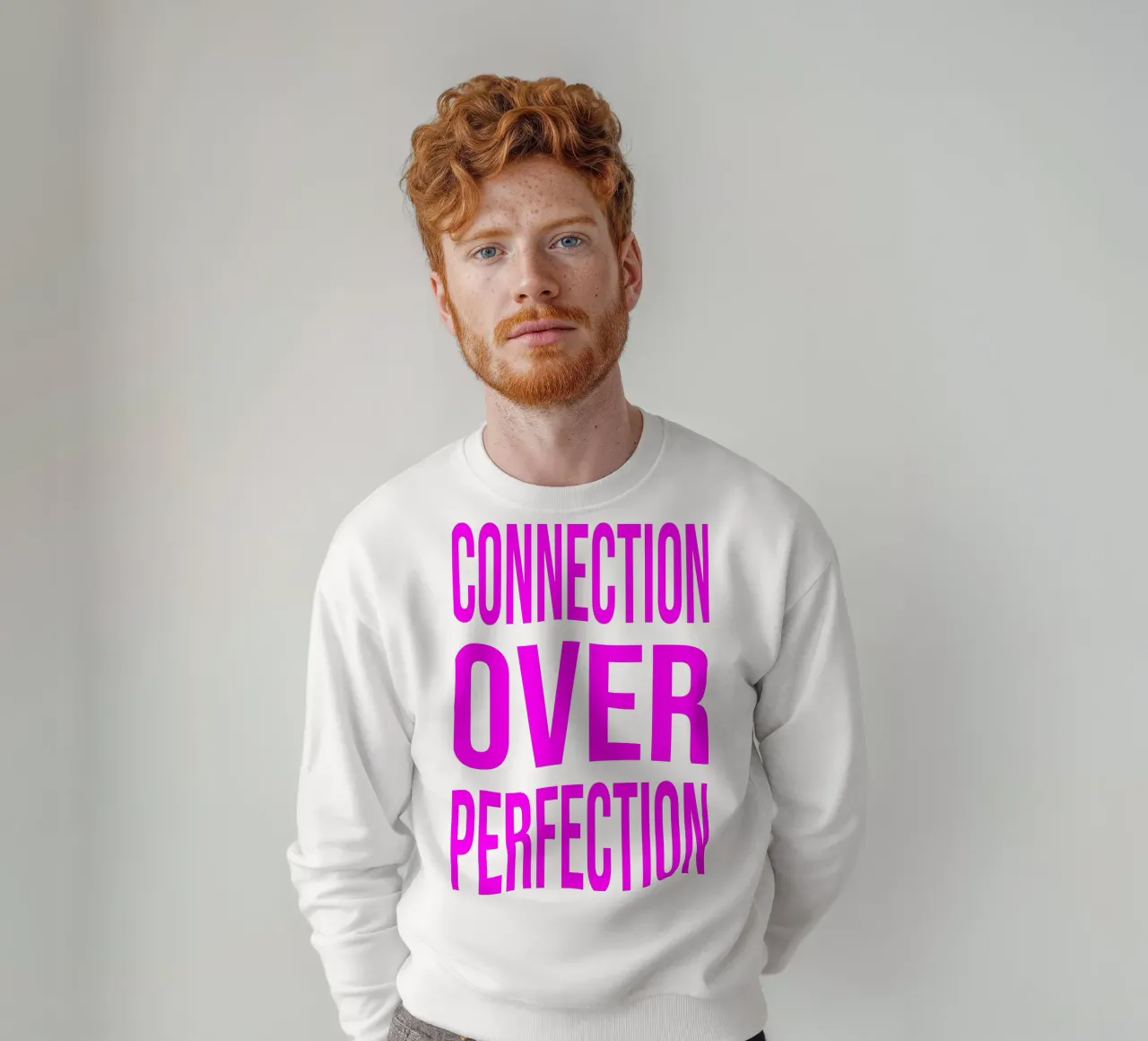 OVER series- bold letters, brave values (5 colors) sudadera de FRICKE DESIGN