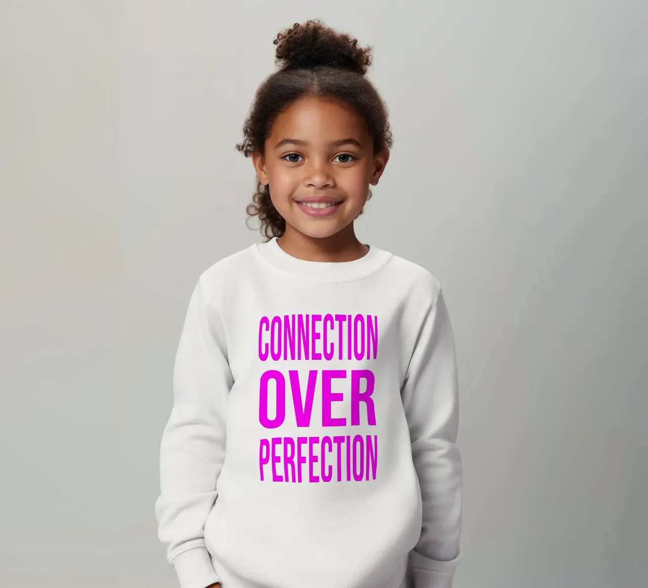 OVER series- bold letters, brave values (5 colors) felpa bambino da FRICKE DESIGN