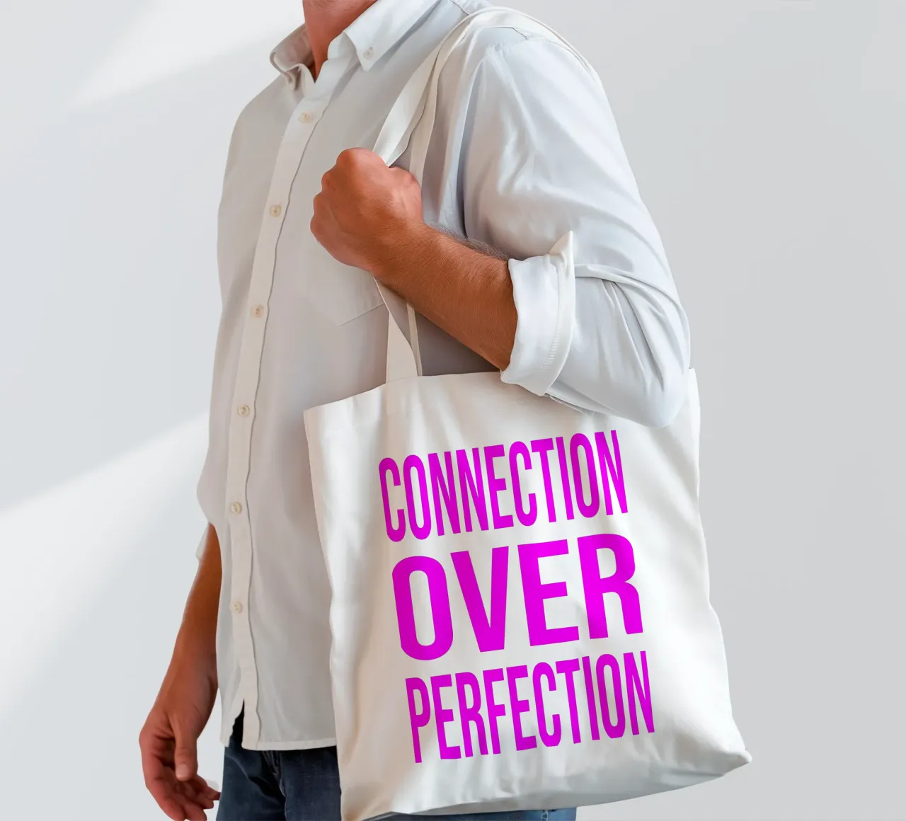 OVER series- bold letters, brave values (5 colors) borsa in juta da FRICKE DESIGN