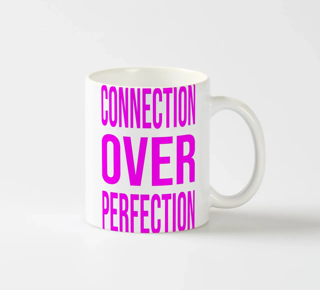 OVER series- bold letters, brave values (5 colors) keramische mok van FRICKE DESIGN