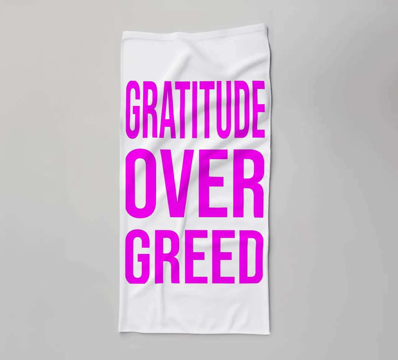 OVER series- bold letters, brave values (5 colors) asciugamano da bagno da FRICKE DESIGN