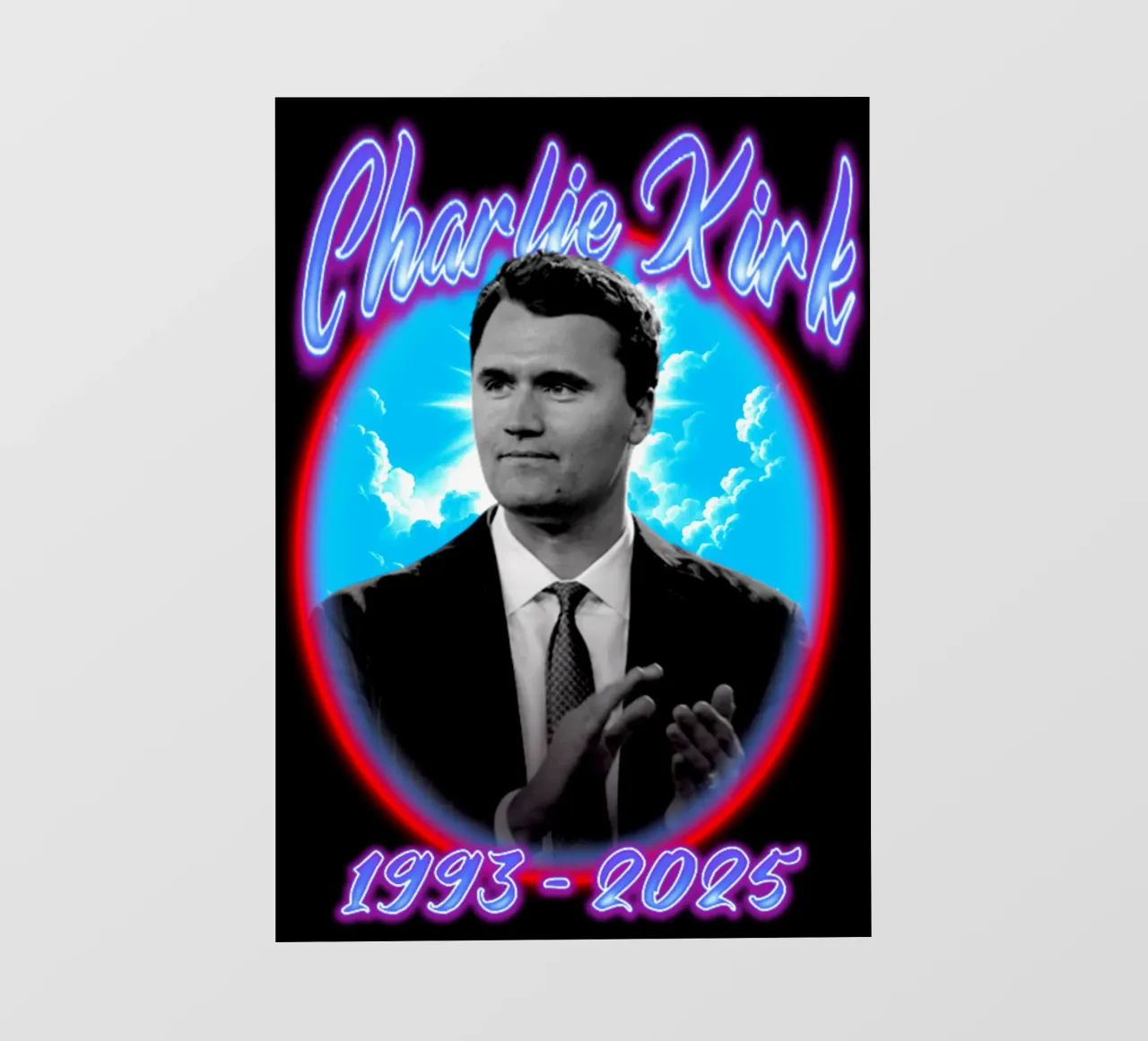 Charlie Kirk - Stile retrò telo in pvc da grass.studio_