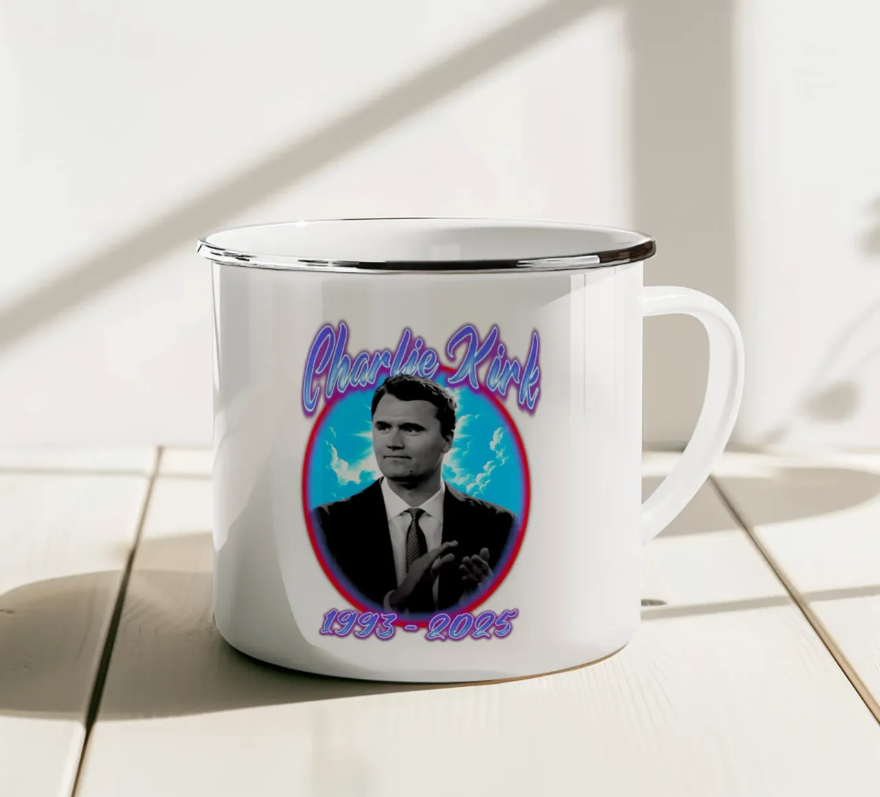 Charlie Kirk - Stile retrò tazza in smalto da grass.studio_