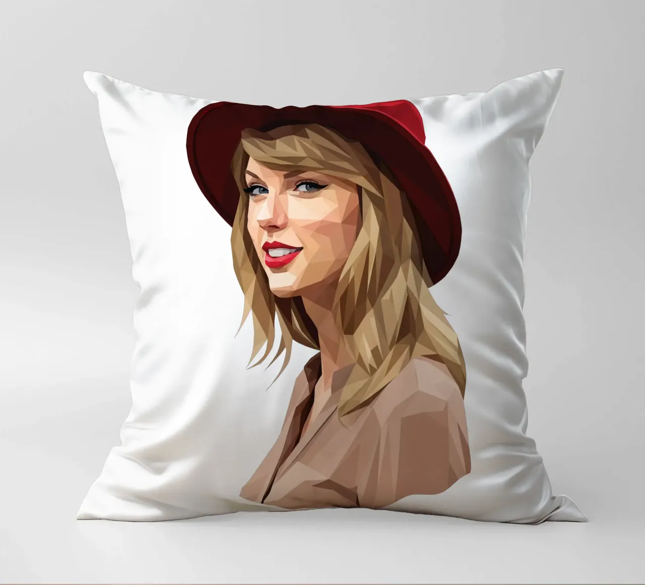 Taylor Swift con cappello rosso Low poly cuscino da Low Profile