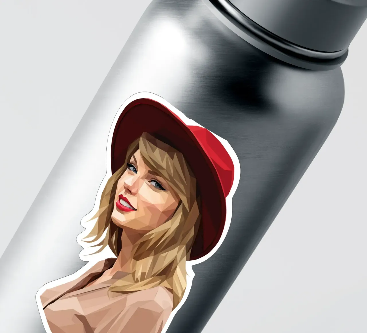 Taylor Swift con cappello rosso Low poly adesivo da Low Profile