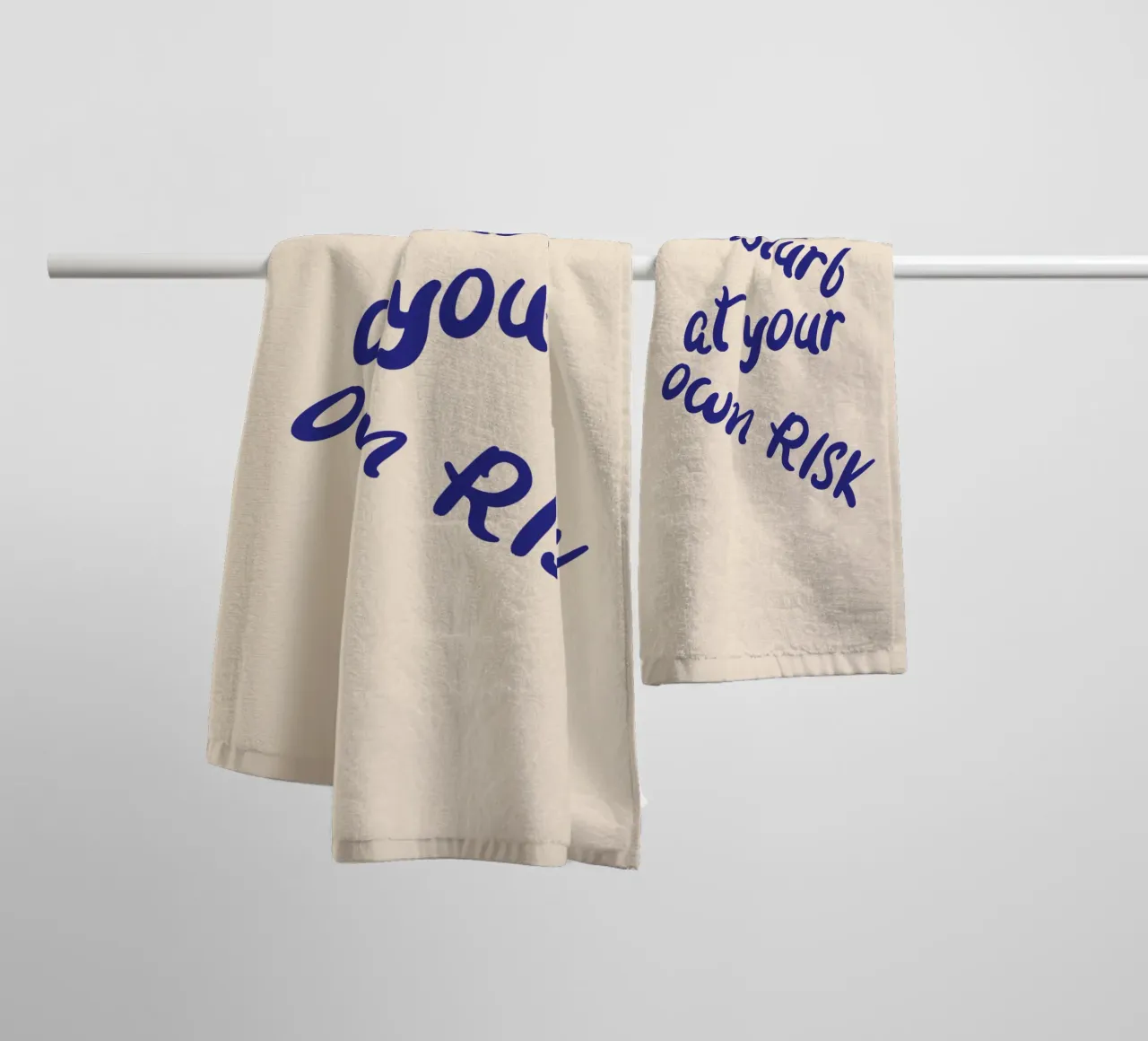 Disturb at your own risk asciugamano da bagno da blisstype
