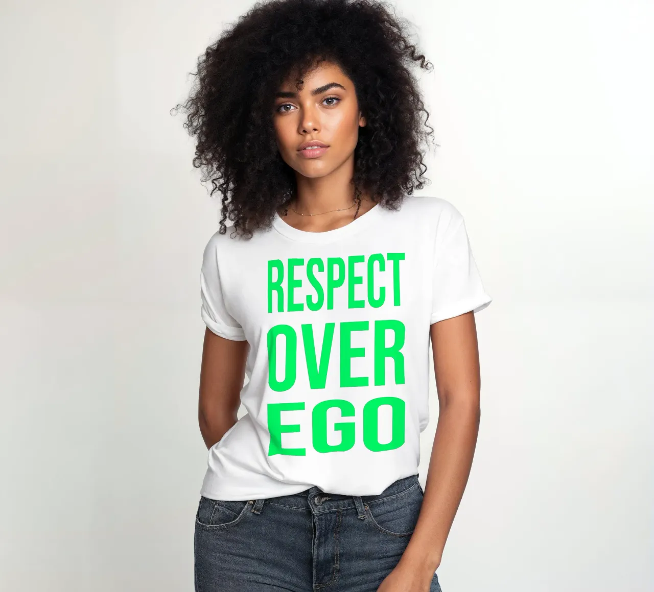 OVER series- bold letters, brave values // more @OVER SERIES t-shirt da donna da FRICKE DESIGN