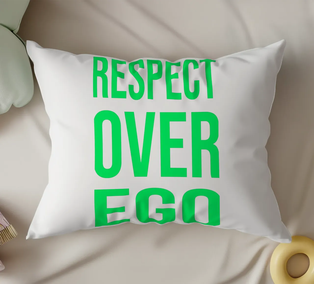 OVER series- bold letters, brave values (5 colors) cuscino da FRICKE DESIGN