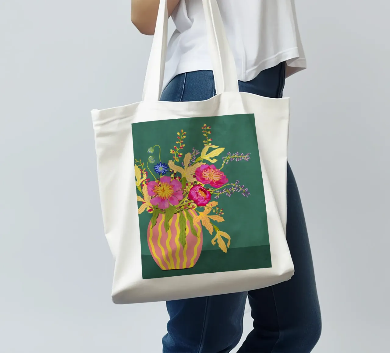 Bouquet di peonie in un vaso a righe borsa in juta da Illustration Raissa Oltmanns