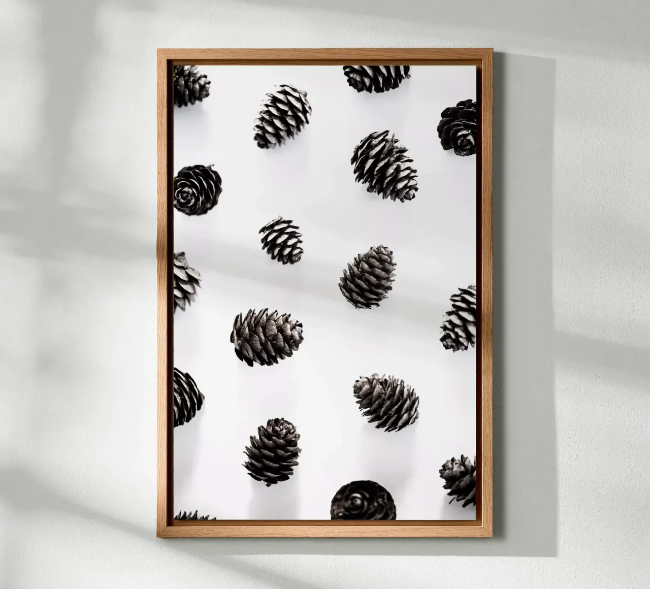 Pine Cones 2 tela con Cornice a cassetta da Mareike Böhmer Photography