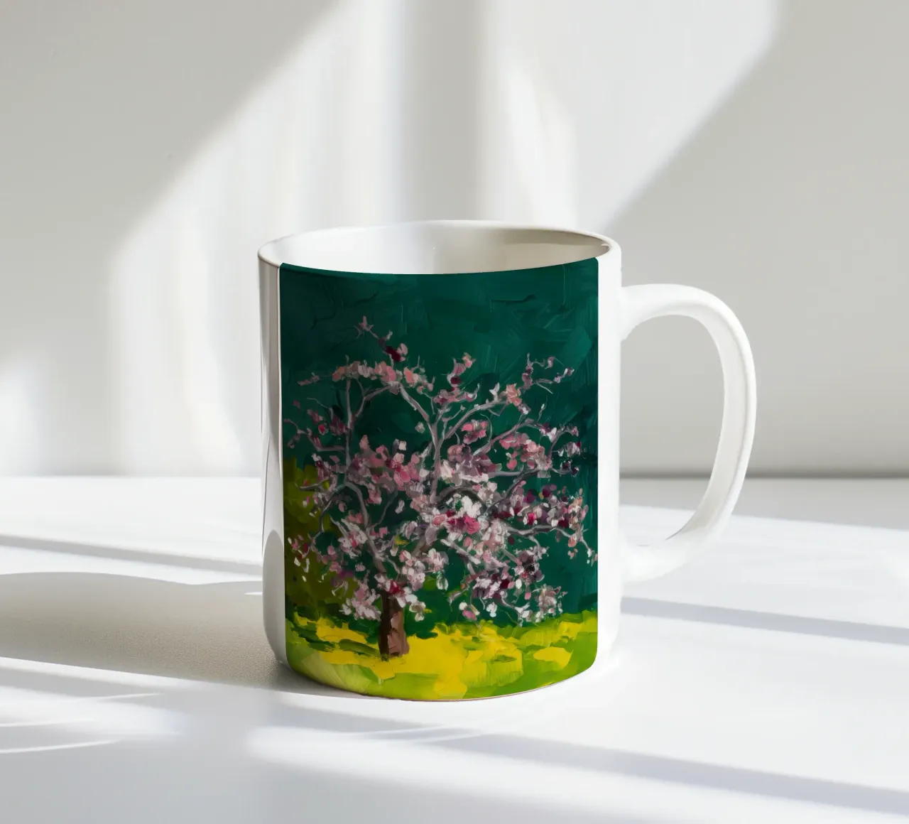 Cascata di fiori cremisi tazza in ceramica da Angkasa Mist