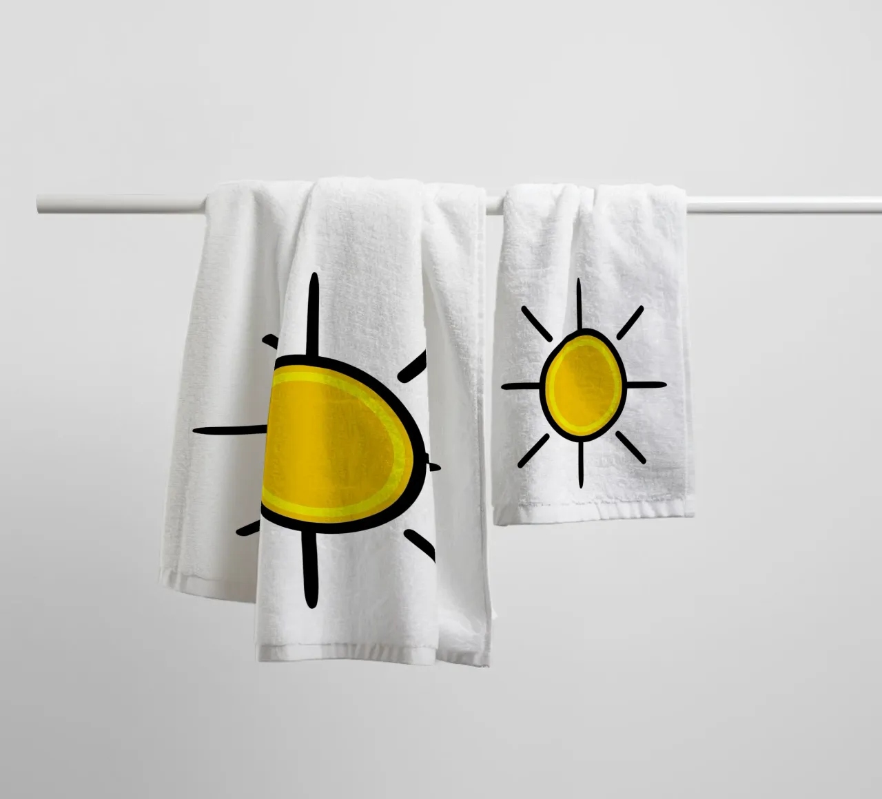 Sole giallo, un po' di colore nella vita asciugamano da bagno da Bold & Simple
