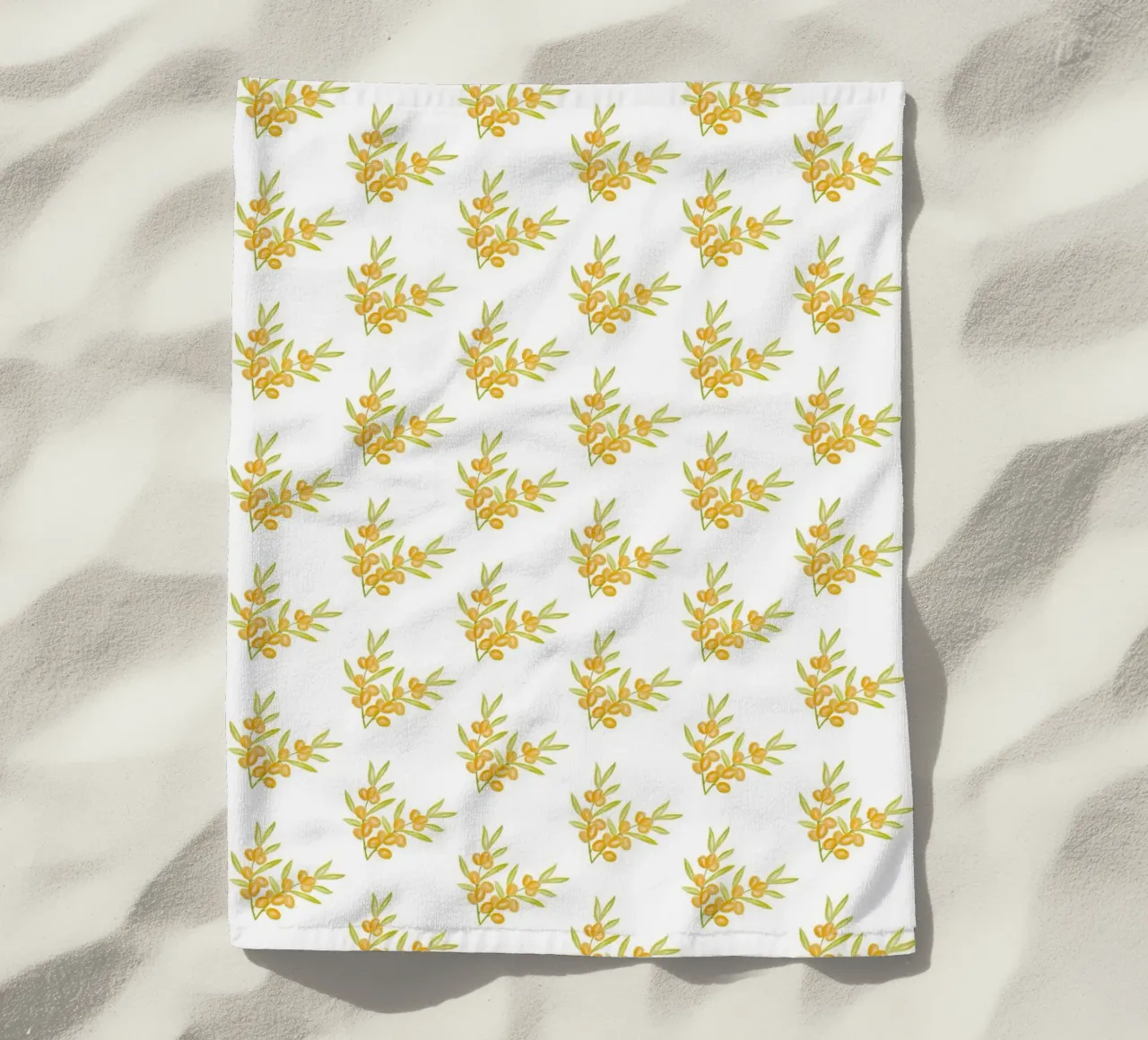 Seabuckthorn Pattern #1 toalla de playa de kathrinmay