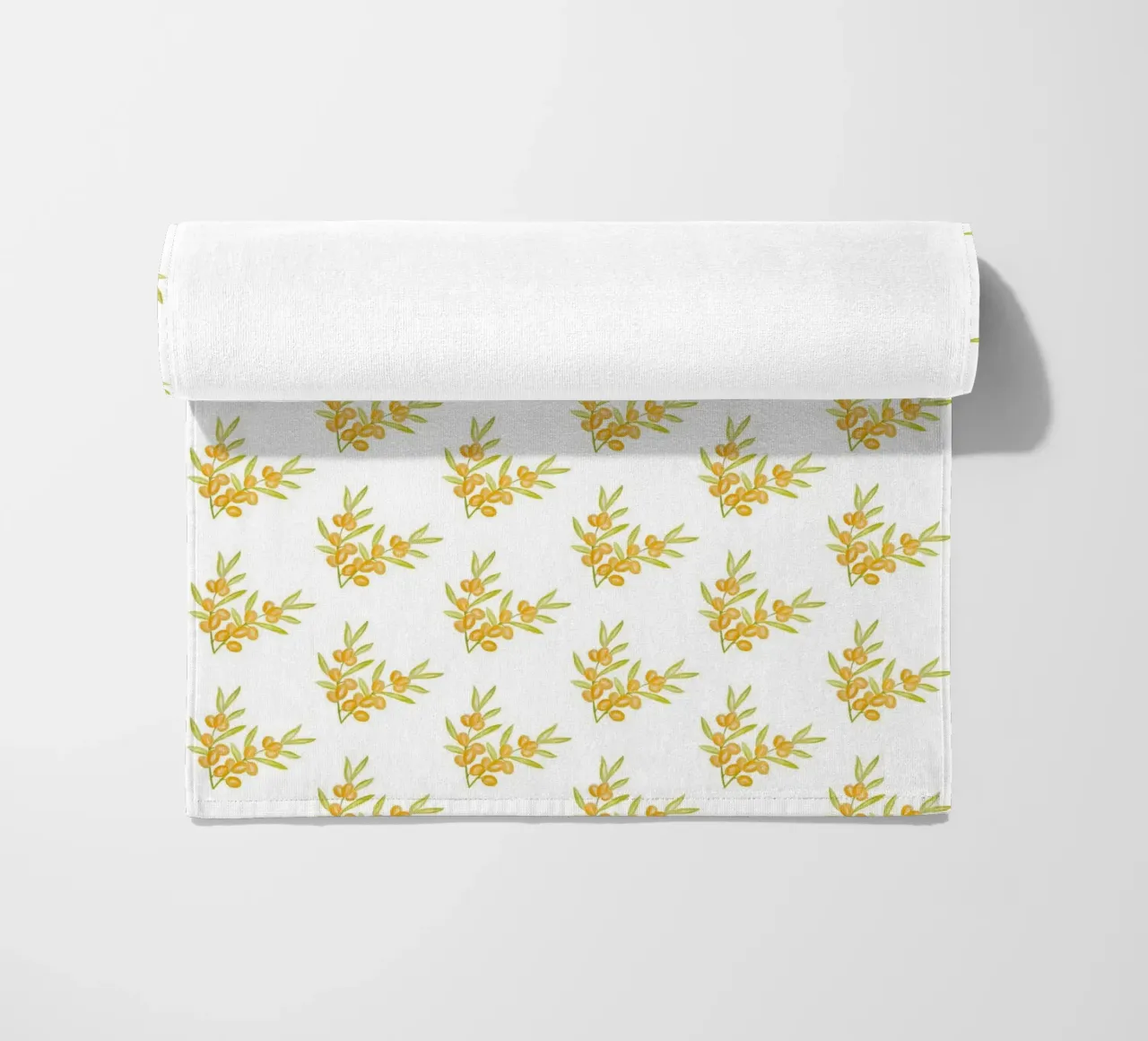 Seabuckthorn Pattern #1 toalla de playa de kathrinmay