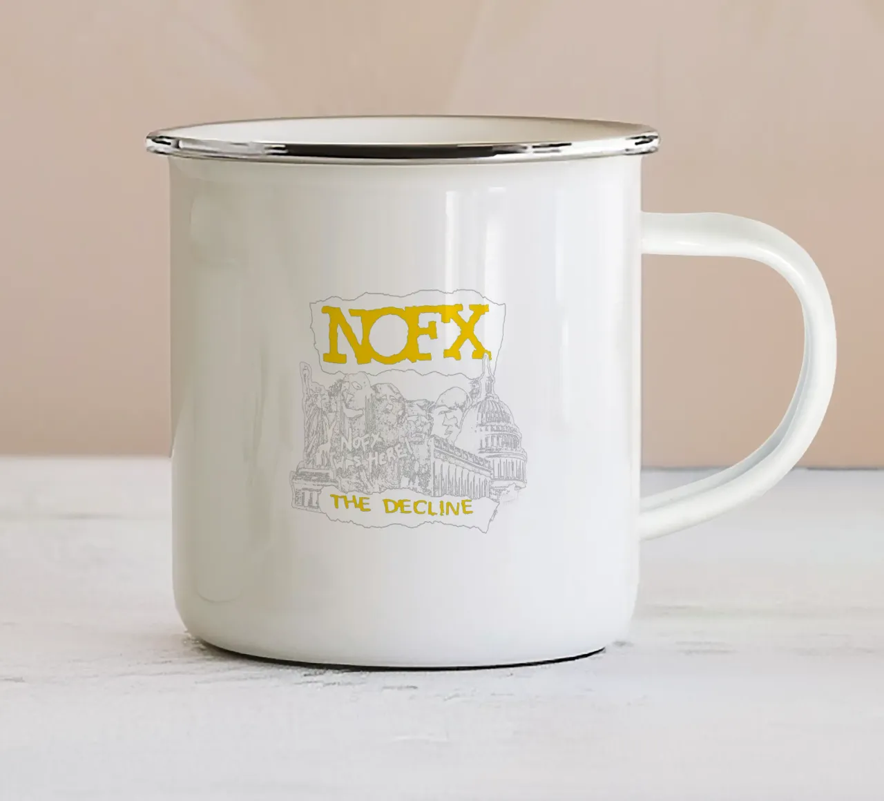 Stile SIlhouette Il declino - Nofx Rock tazza in smalto da mannys_artt