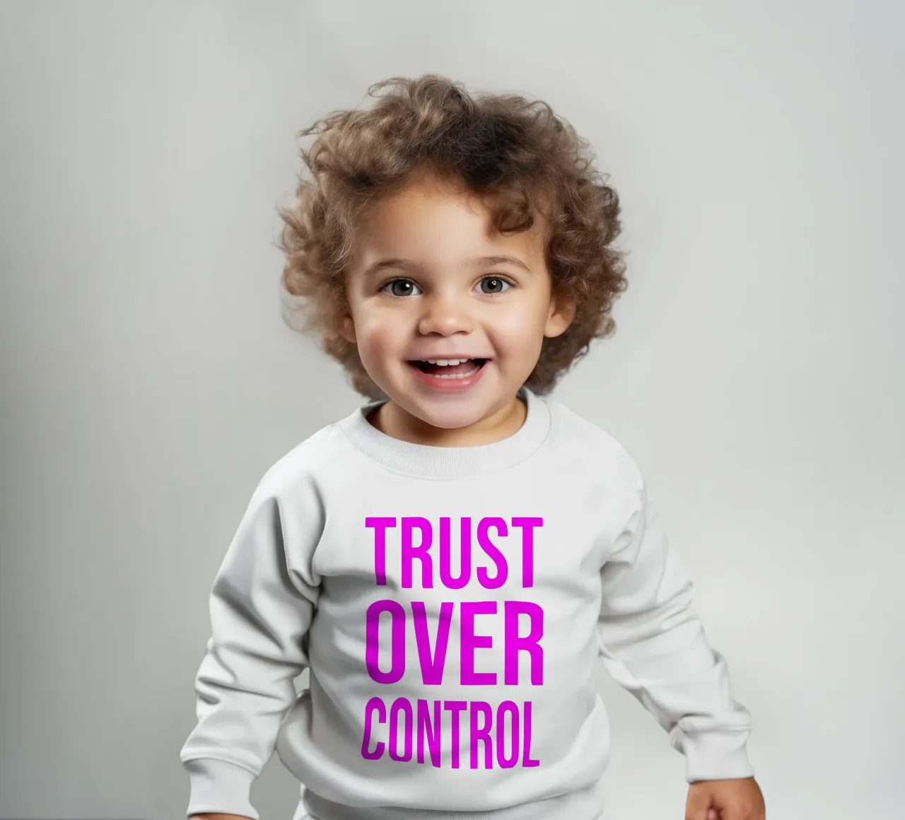 OVER series- bold letters, brave values (5 colors) felpa neonato da FRICKE DESIGN