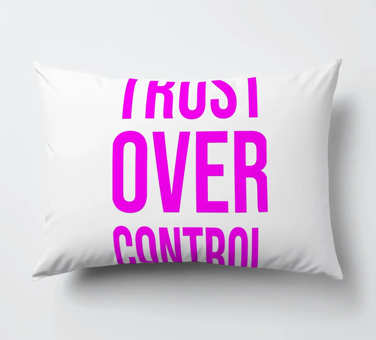 OVER series- bold letters, brave values (5 colors) cuscino da FRICKE DESIGN