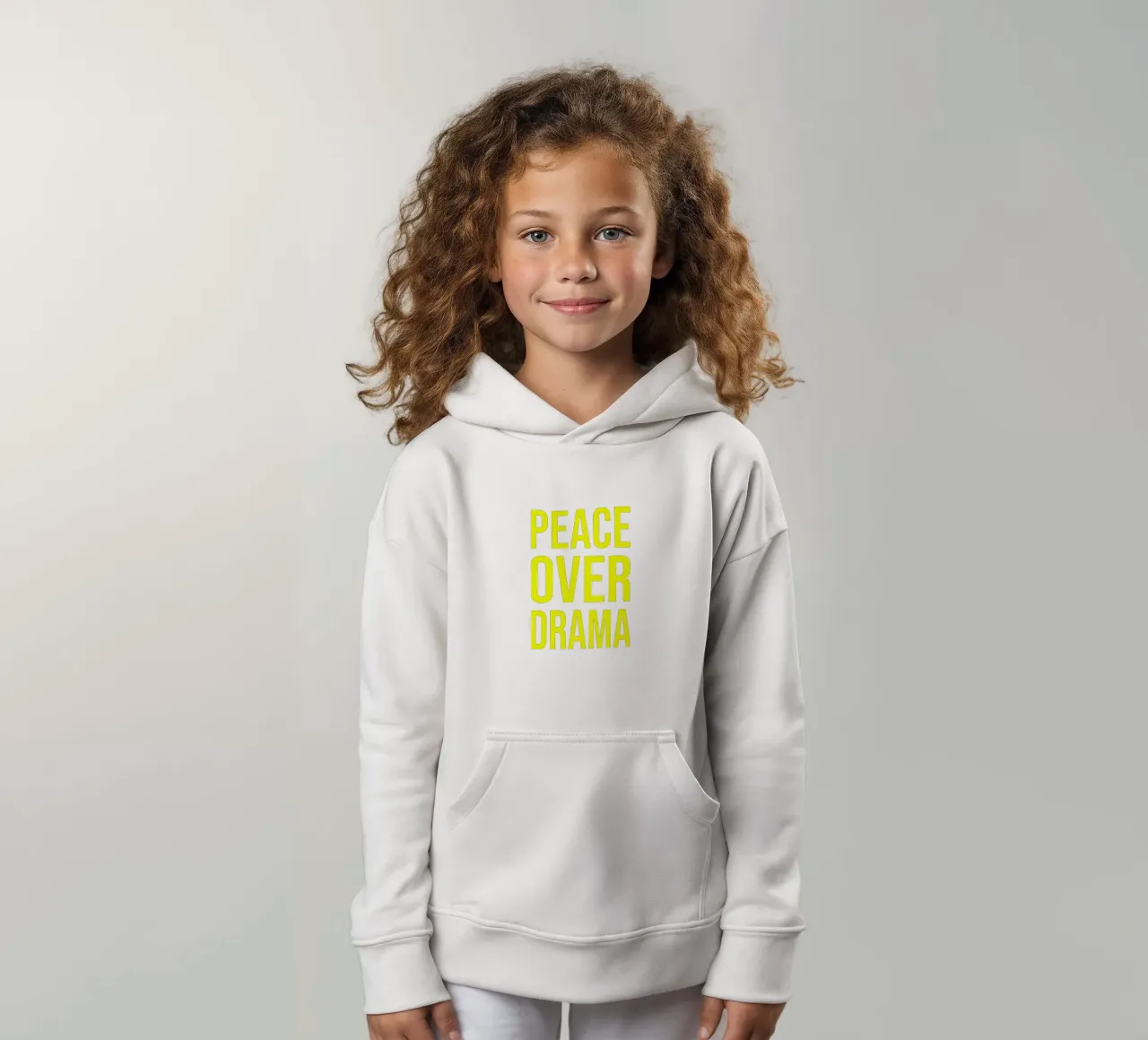 OVER series- bold letters, brave values (5 colors) felpa bambino con cappuccio da FRICKE DESIGN