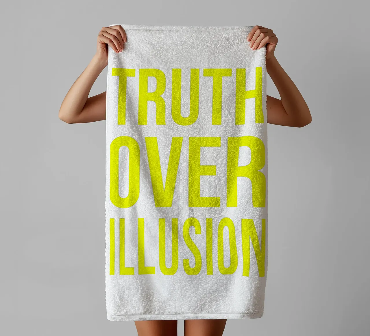 OVER series - bold letters, brave values (5 colors) asciugamano da bagno da FRICKE DESIGN