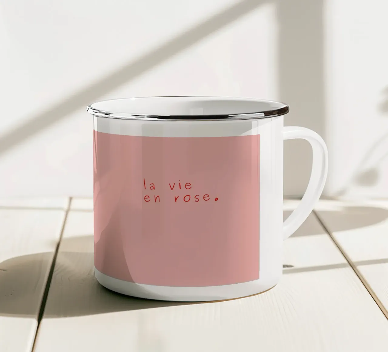 VITA IN ROSA tazza in smalto da PurePeachStudio