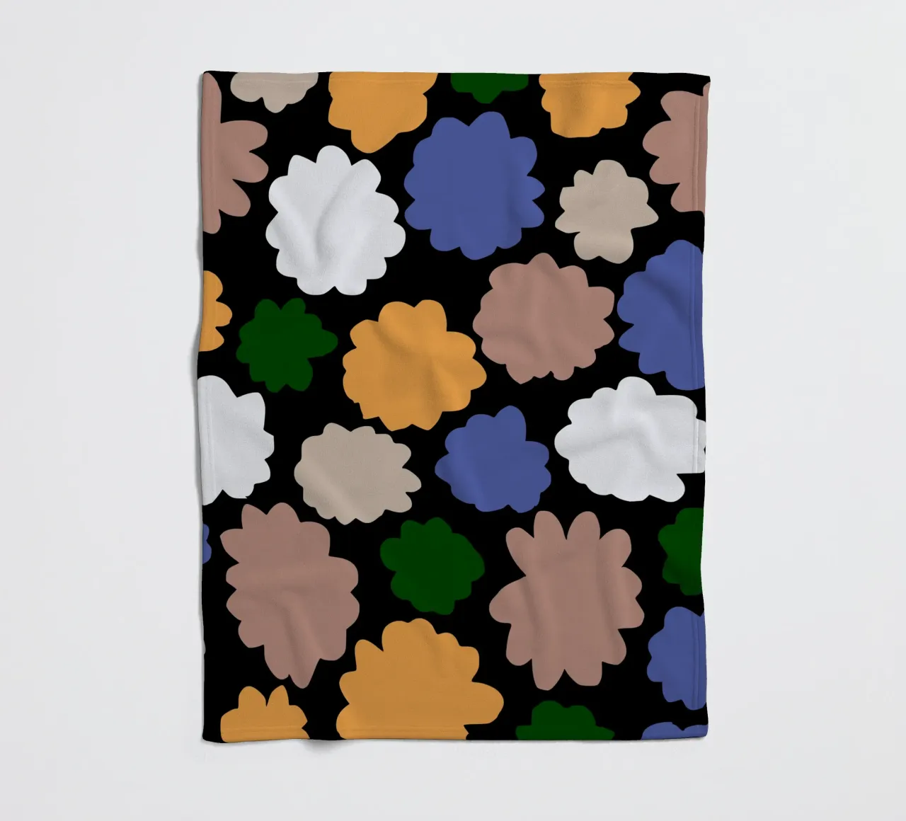 Modello di fiori ritagliati coperta in pile da Little Dean