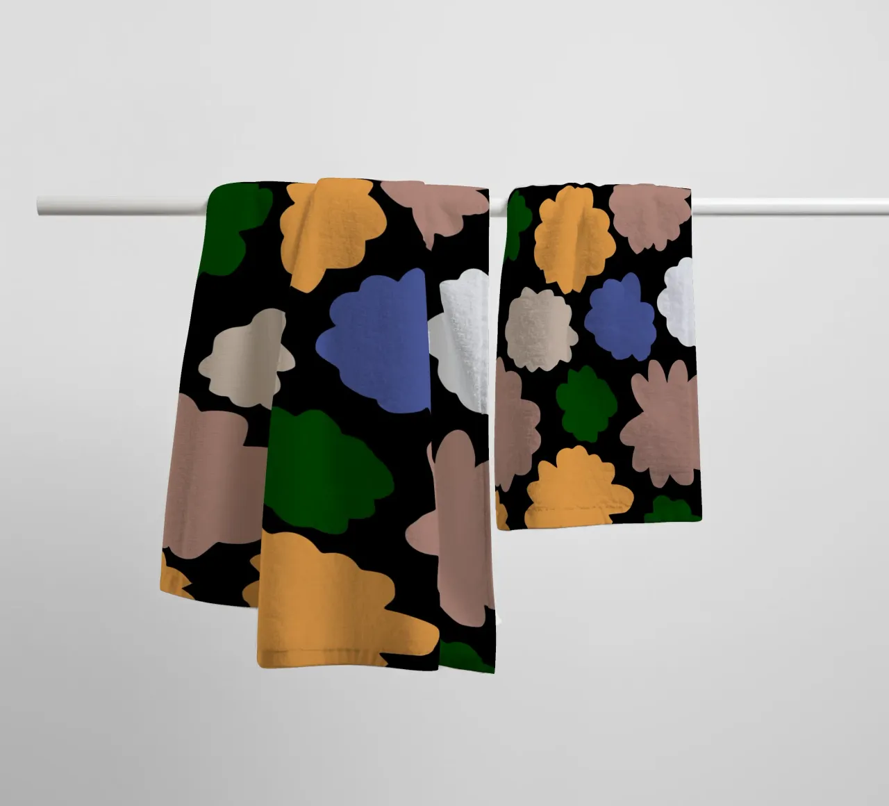 Modello di fiori ritagliati asciugamano da bagno da Little Dean