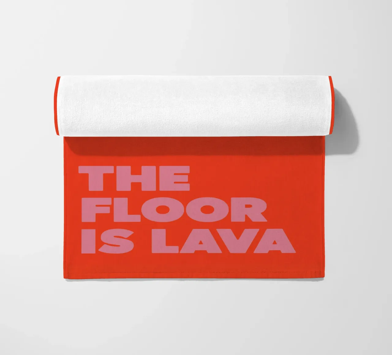 Poster tipografico "The Floor Is Lava" - Dopamine Decor Design telo mare da QuooodZ by MooodzArt