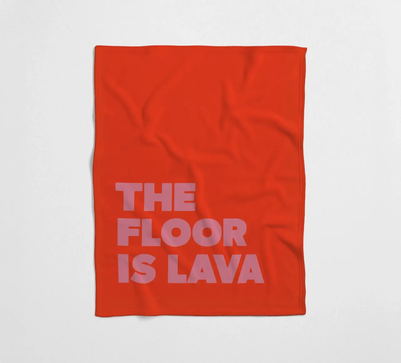 Poster tipografico "The Floor Is Lava" - Dopamine Decor Design coperta in pile da QuooodZ by MooodzArt