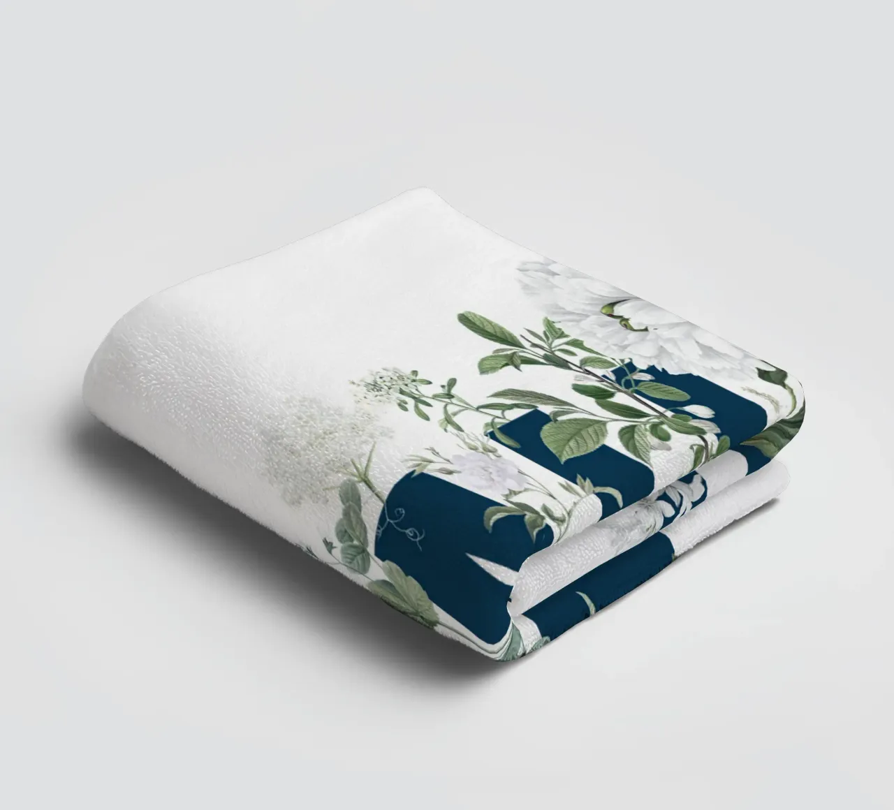 Ciao Fiori e Insetti Blu Bianco asciugamano da bagno da Studio Frances M