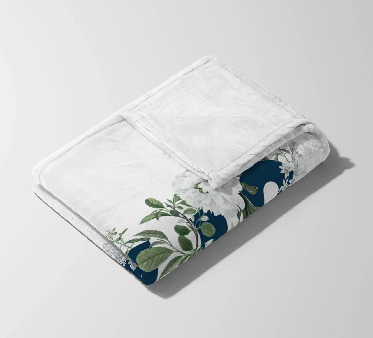 Ciao Fiori e Insetti Blu Bianco coperta in pile da Studio Frances M
