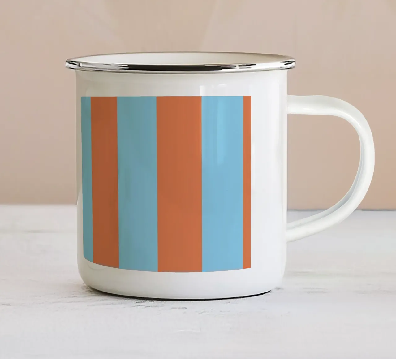 Stripes Cool Orange tazza in smalto da Studio ROSAGRAU