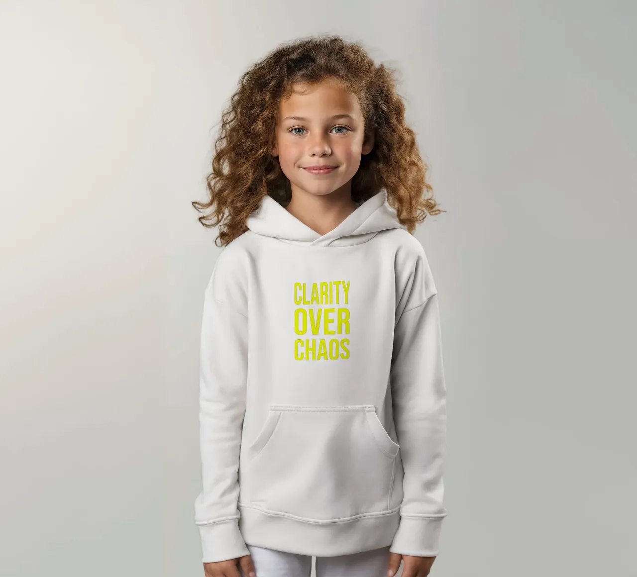 OVER series - bold letters, brave values (5 colors) felpa bambino con cappuccio da FRICKE DESIGN