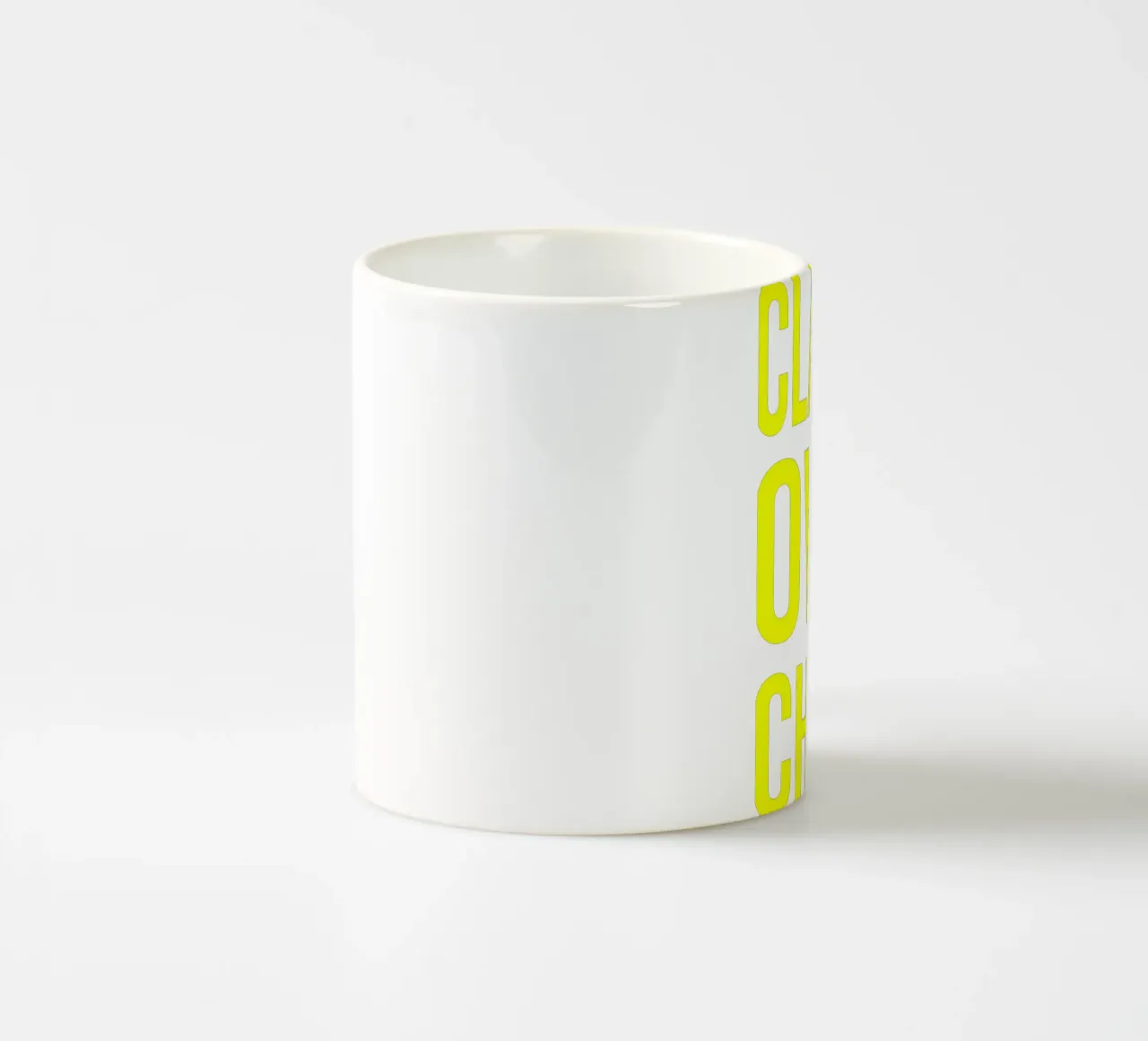 OVER series - bold letters, brave values (5 colors) tazza in ceramica da FRICKE DESIGN