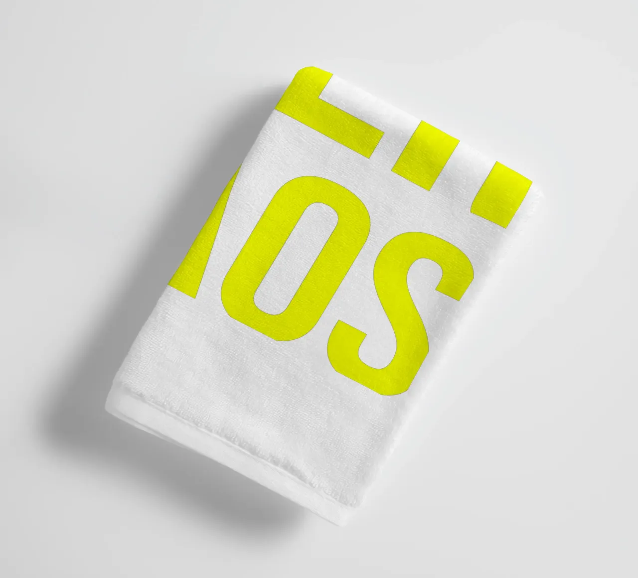 OVER series - bold letters, brave values (5 colors) asciugamano da bagno da FRICKE DESIGN