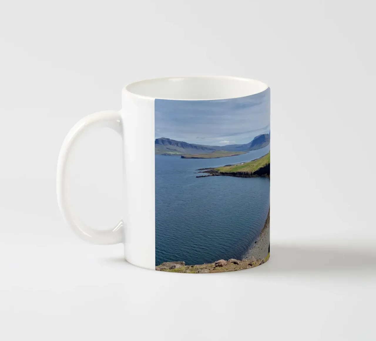 Silent Shore tazza in ceramica da somewhere.soul.escape