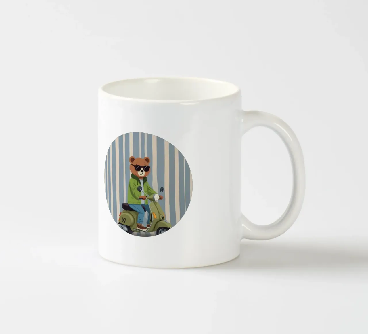 Un orso figo su uno scooter tazza in ceramica da Doodle Dreams Art