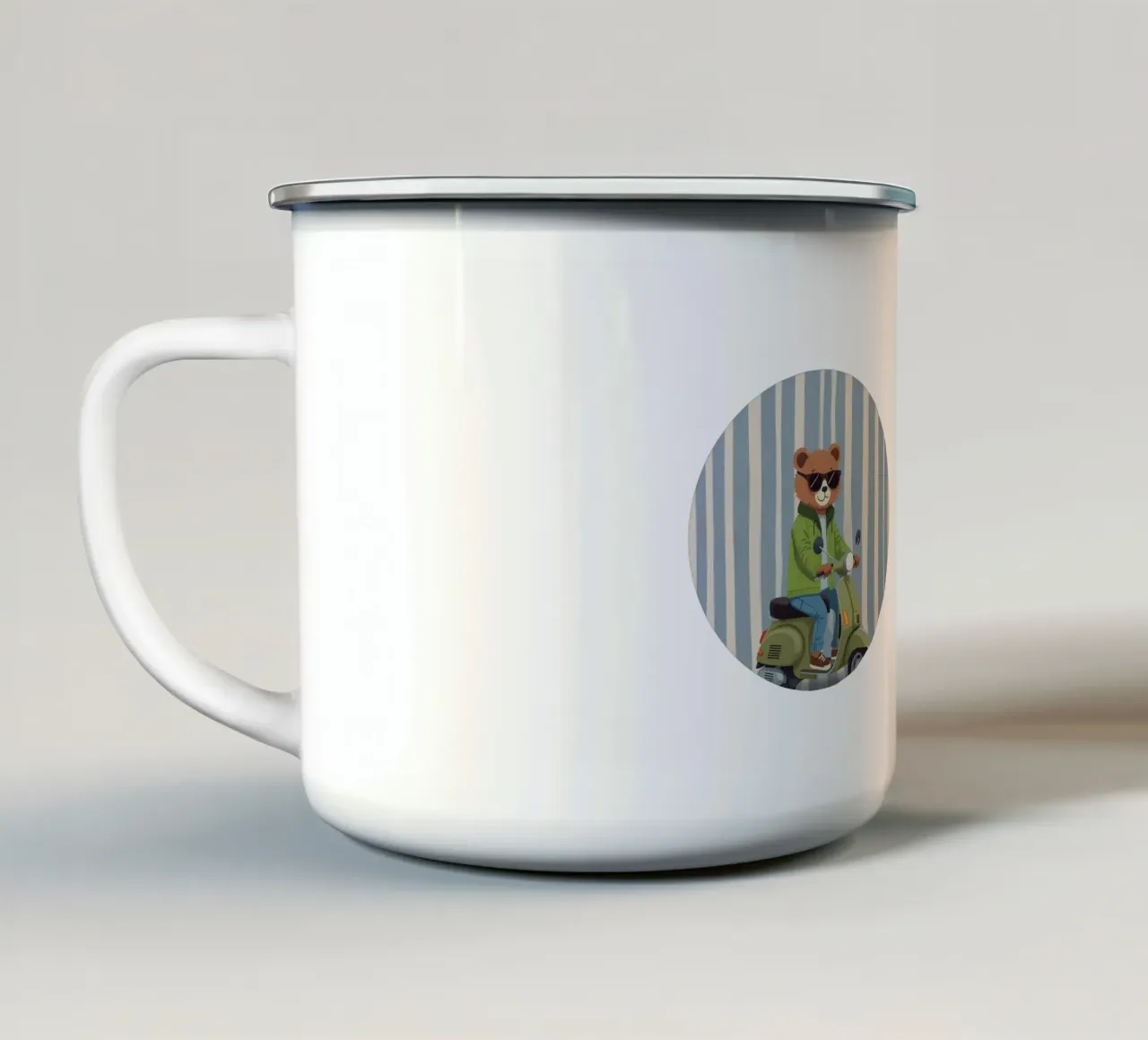 Un orso figo su uno scooter tazza in smalto da Doodle Dreams Art