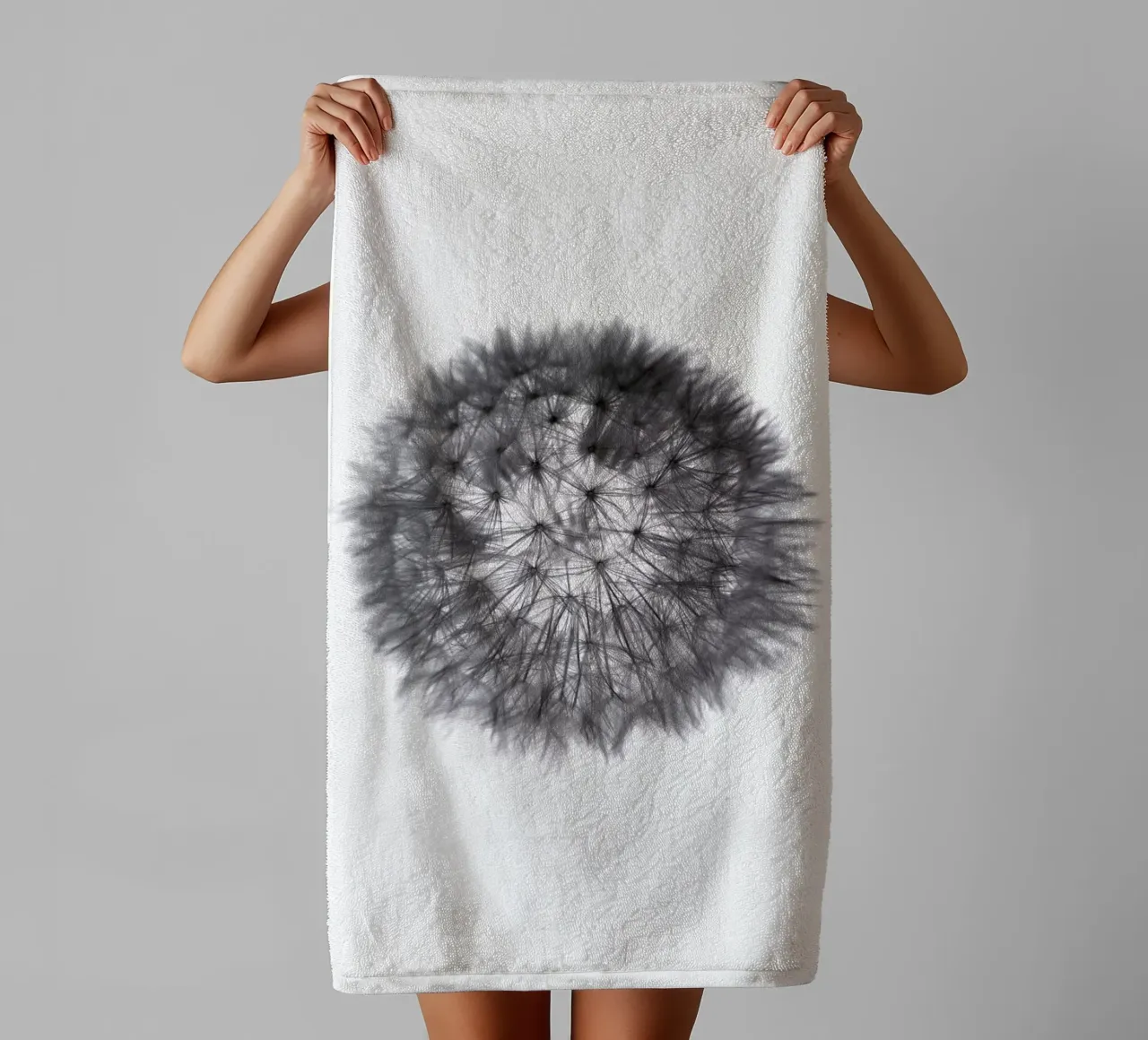 grey GRAFIC dandelion asciugamano da bagno da Studio Nahili
