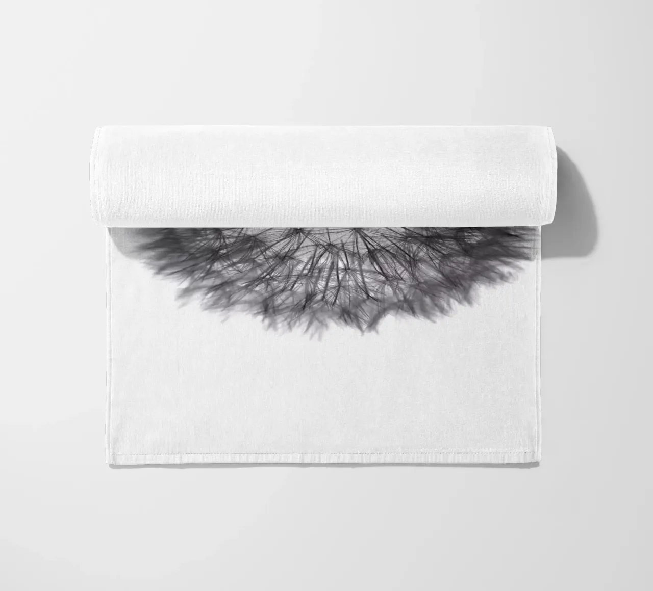 grey GRAFIC dandelion telo mare da Studio Nahili