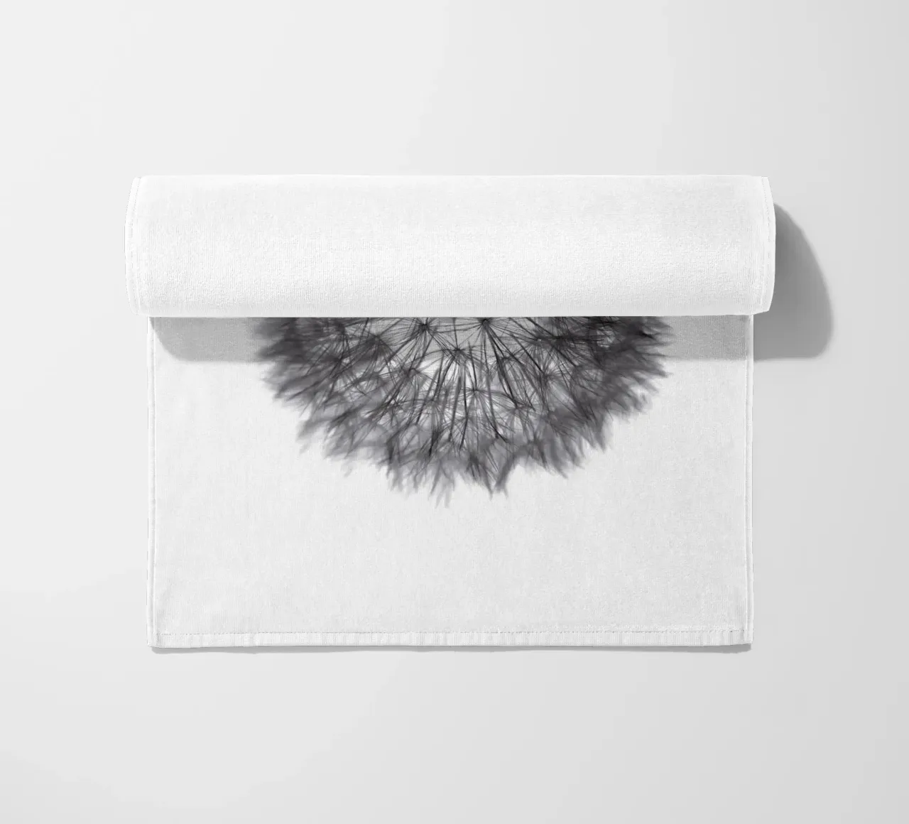 grey GRAFIC dandelion telo mare da Studio Nahili