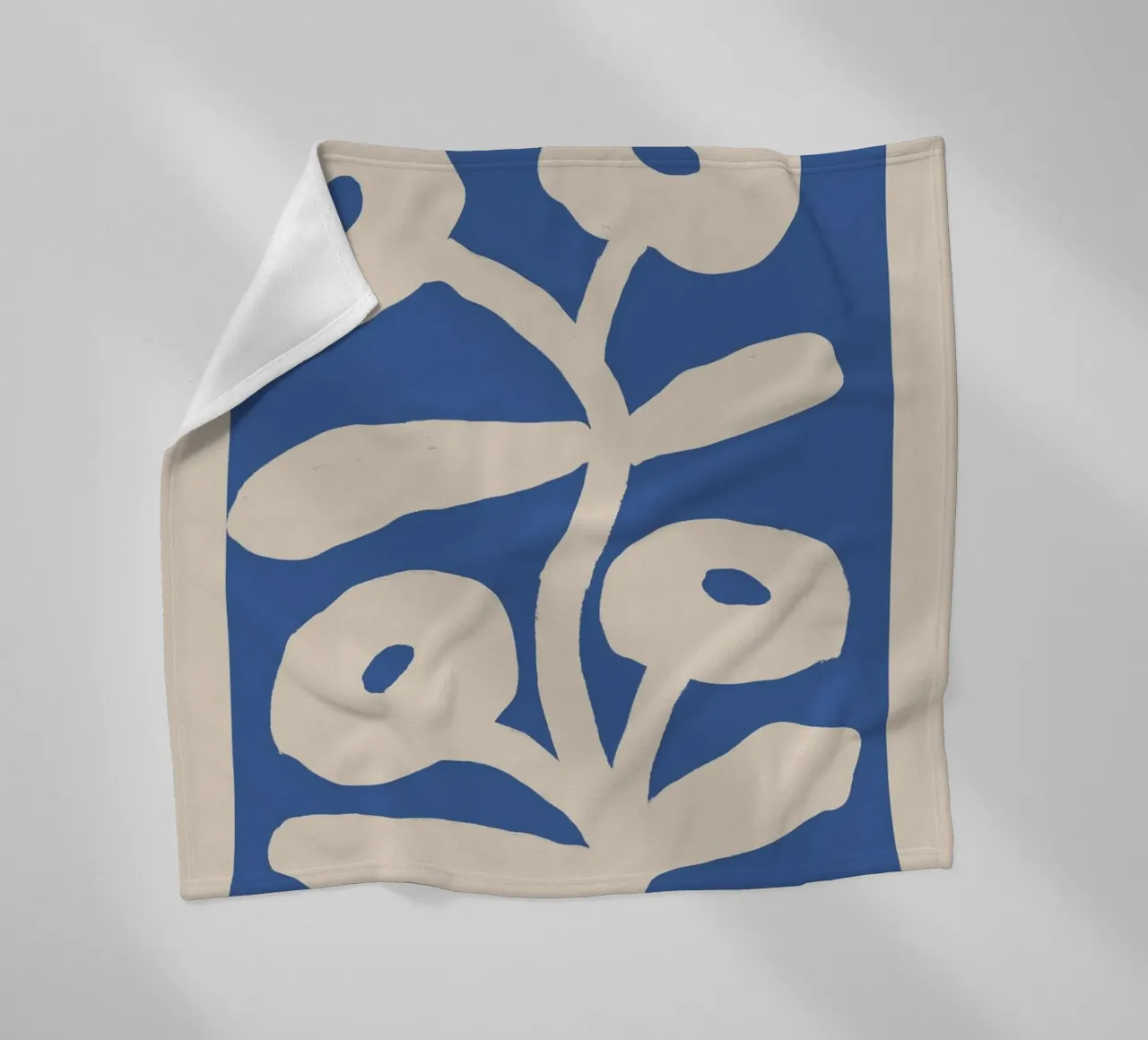 Blu astratto floreale botanico coperta in pile da Melloi Art Print