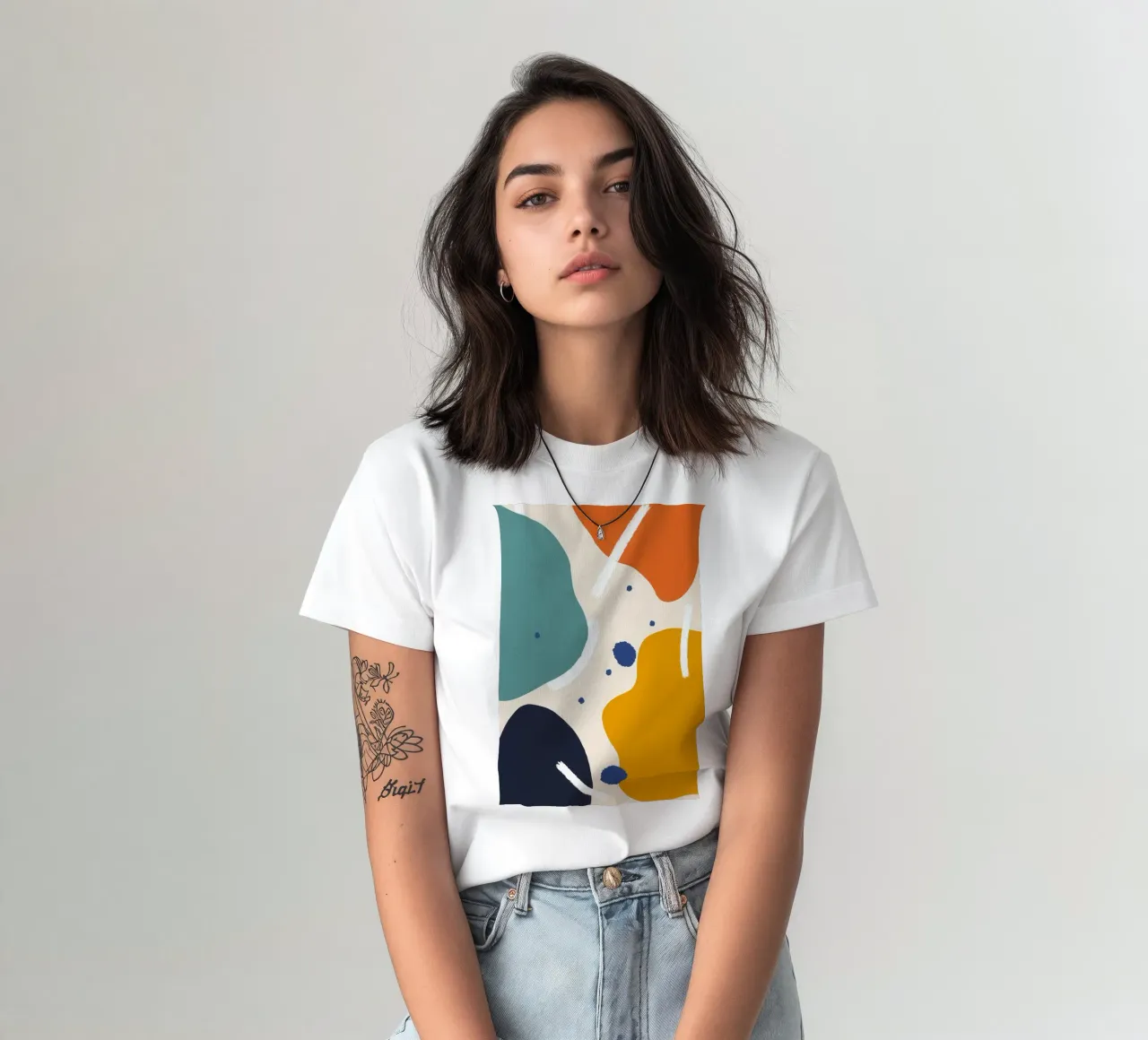 Dialogo tra forme astratte t-shirt da Kala Martir
