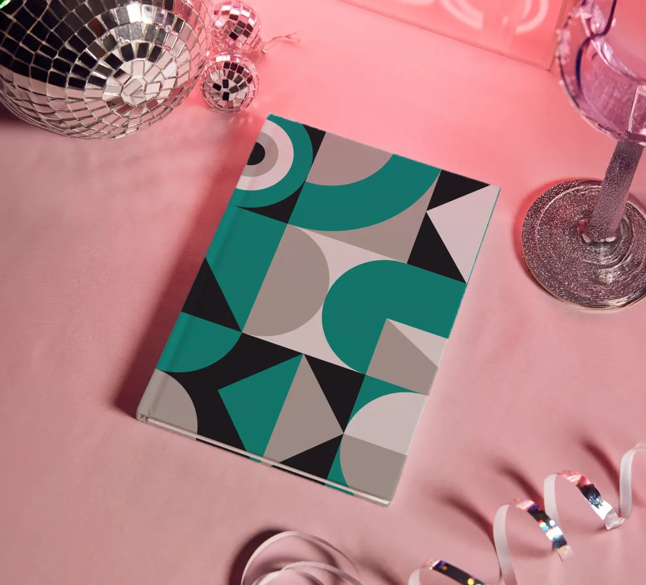 Colorful Geometric Pattern III diario da byh.illustration