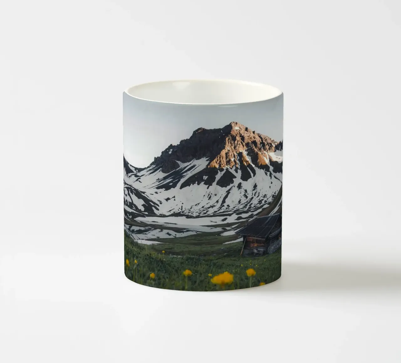 white mountain on field tazza in ceramica da comura