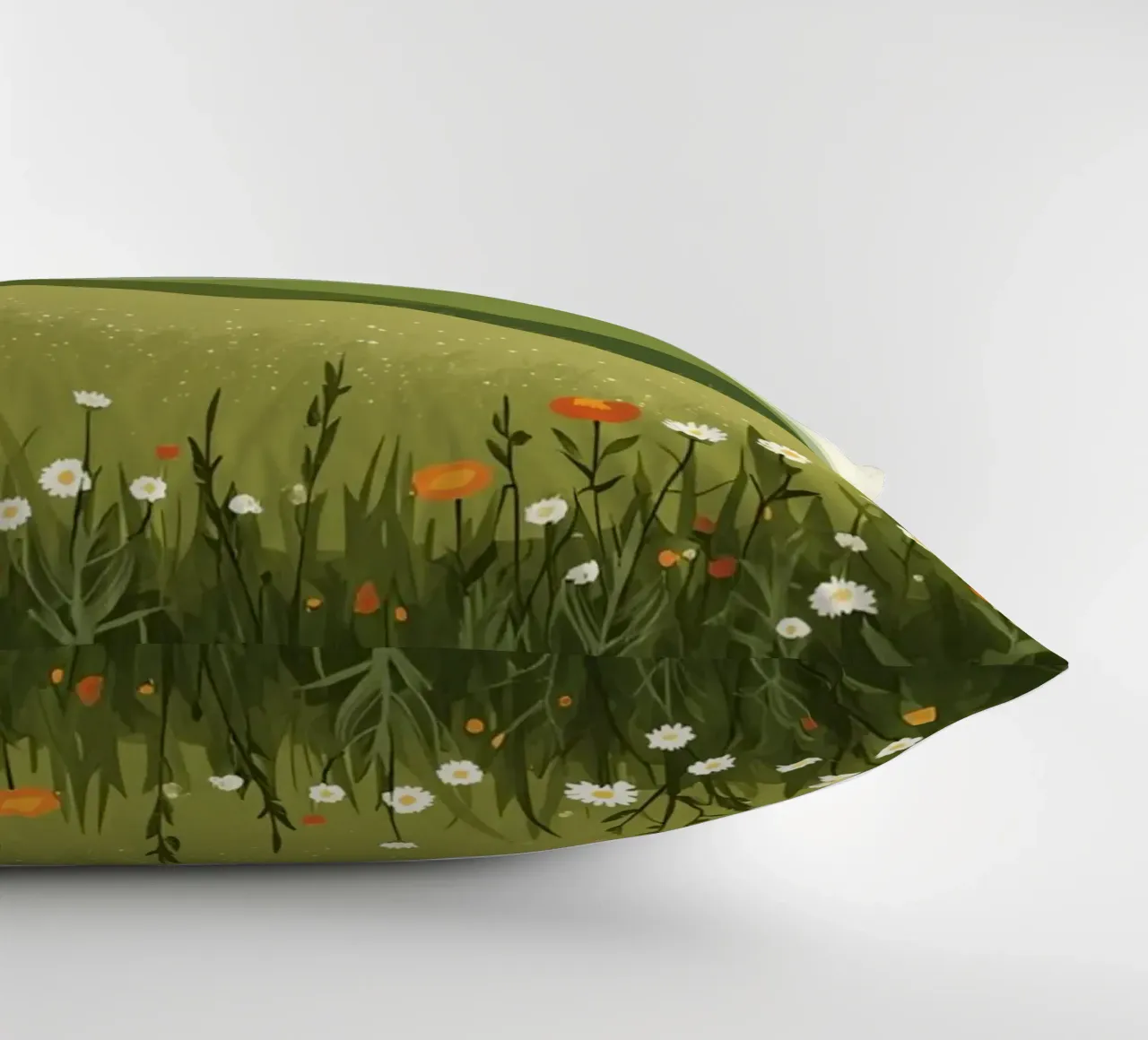 Colline verdi con fiori selvatici cuscino da DesignDoodle