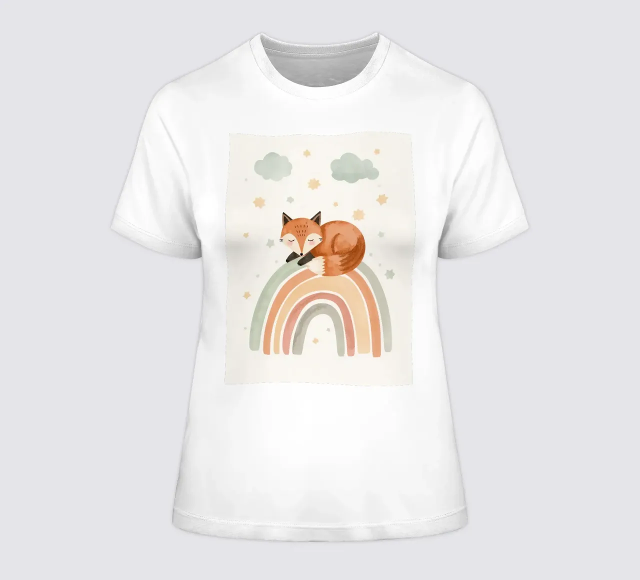 Volpe addormentata sull'arcobaleno con nuvole e stelle t-shirt da donna da DesignDoodle