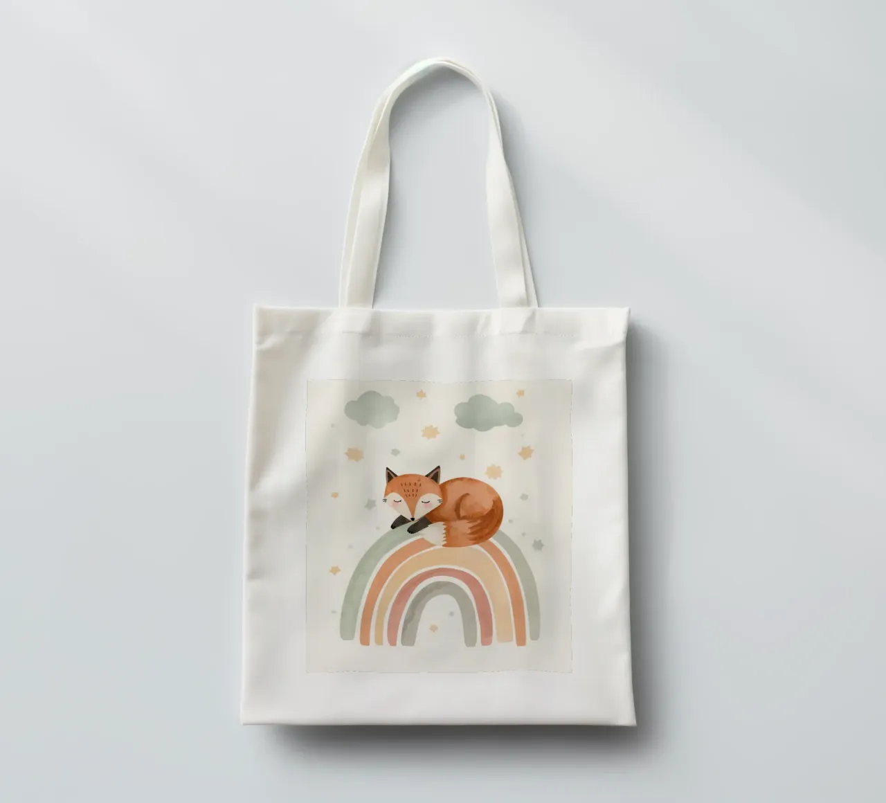 Volpe addormentata sull'arcobaleno con nuvole e stelle borsa in juta da DesignDoodle