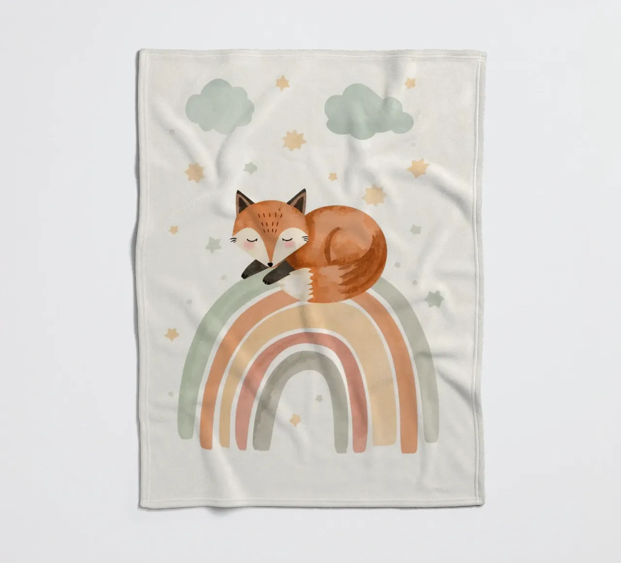 Volpe addormentata sull'arcobaleno con nuvole e stelle coperta in pile da DesignDoodle