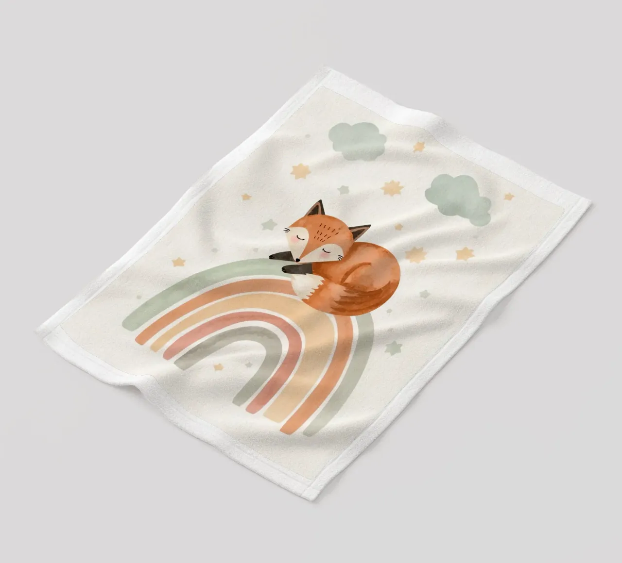 Volpe addormentata sull'arcobaleno con nuvole e stelle coperta in pile da DesignDoodle